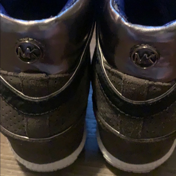 Michael Kors Sneakers - Picture 10 of 10